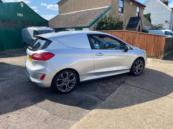 Used Ford Fiesta Van 2020 for sale - 75667979: Photo 6