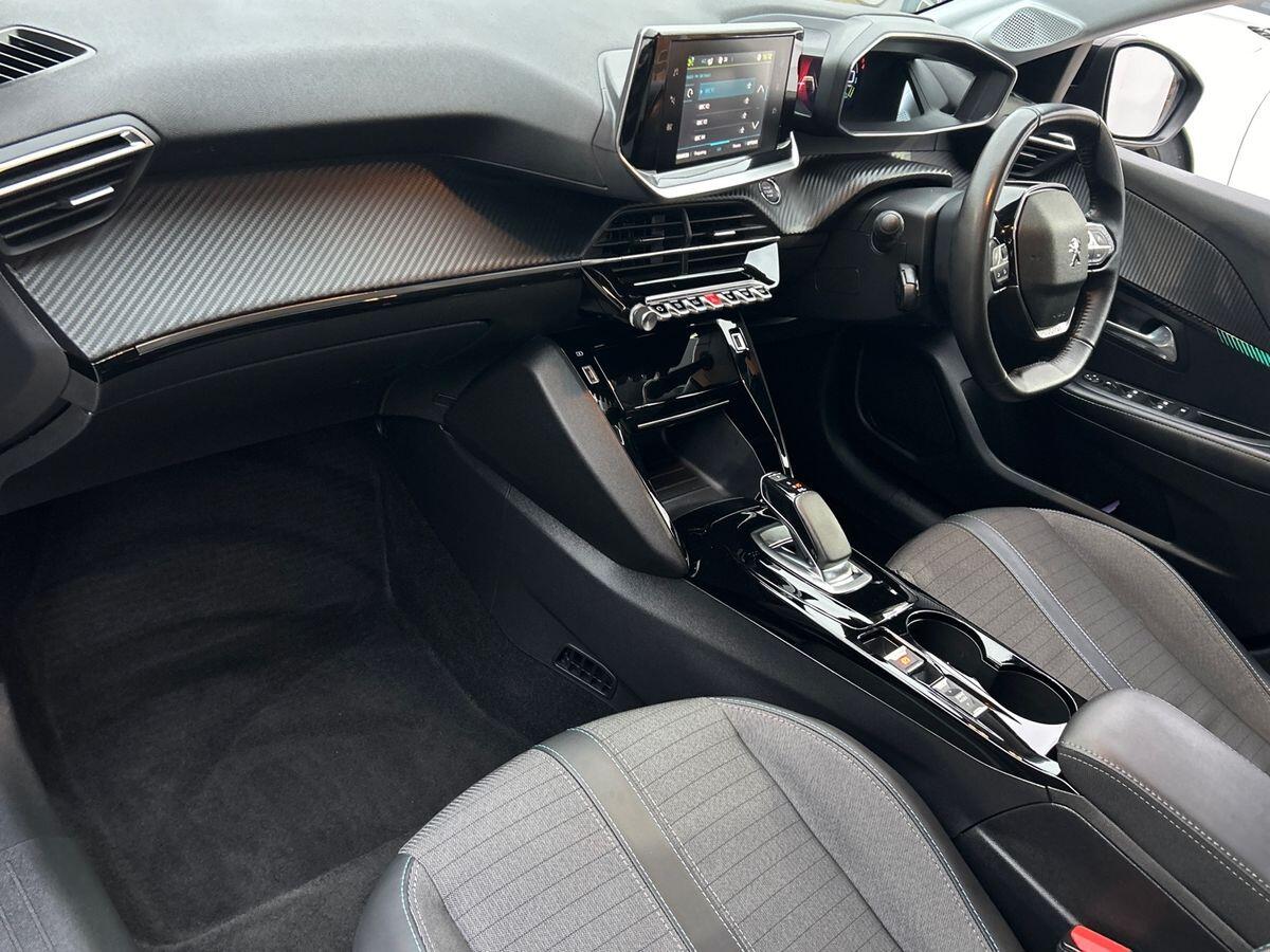 Used Peugeot 208 2022 for sale - 77429636: Photo 2