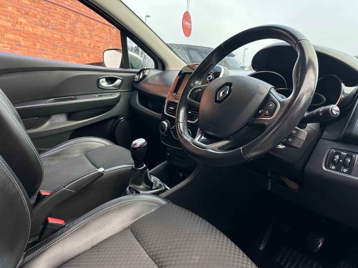 Used Renault Clio 2019 for sale - 76836328: Photo 10