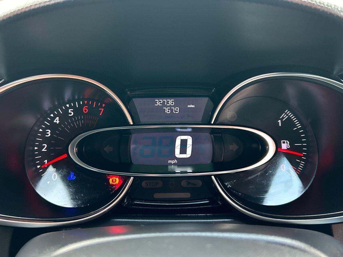 Used Renault Clio 2019 for sale - 76836328: Photo 11