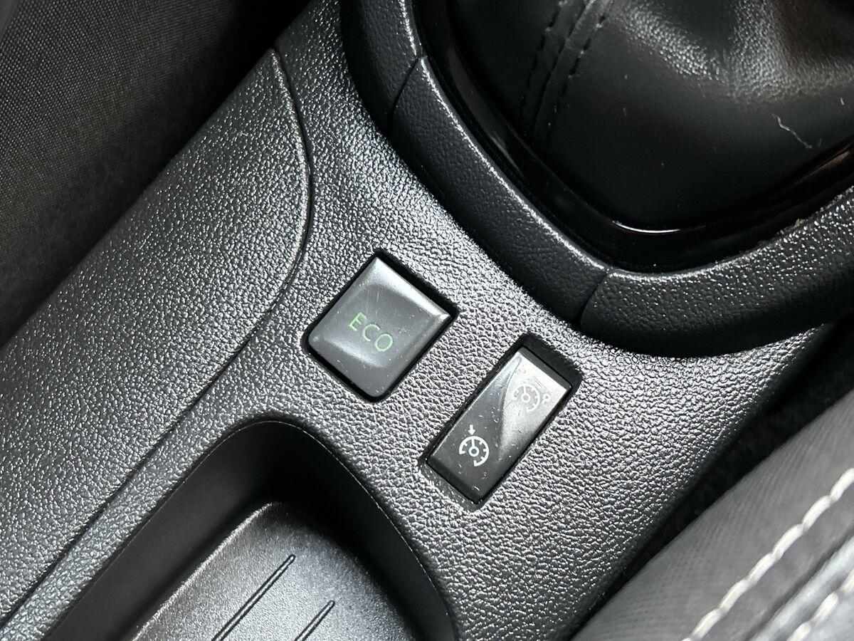 Used Renault Clio 2019 for sale - 76836328: Photo 21