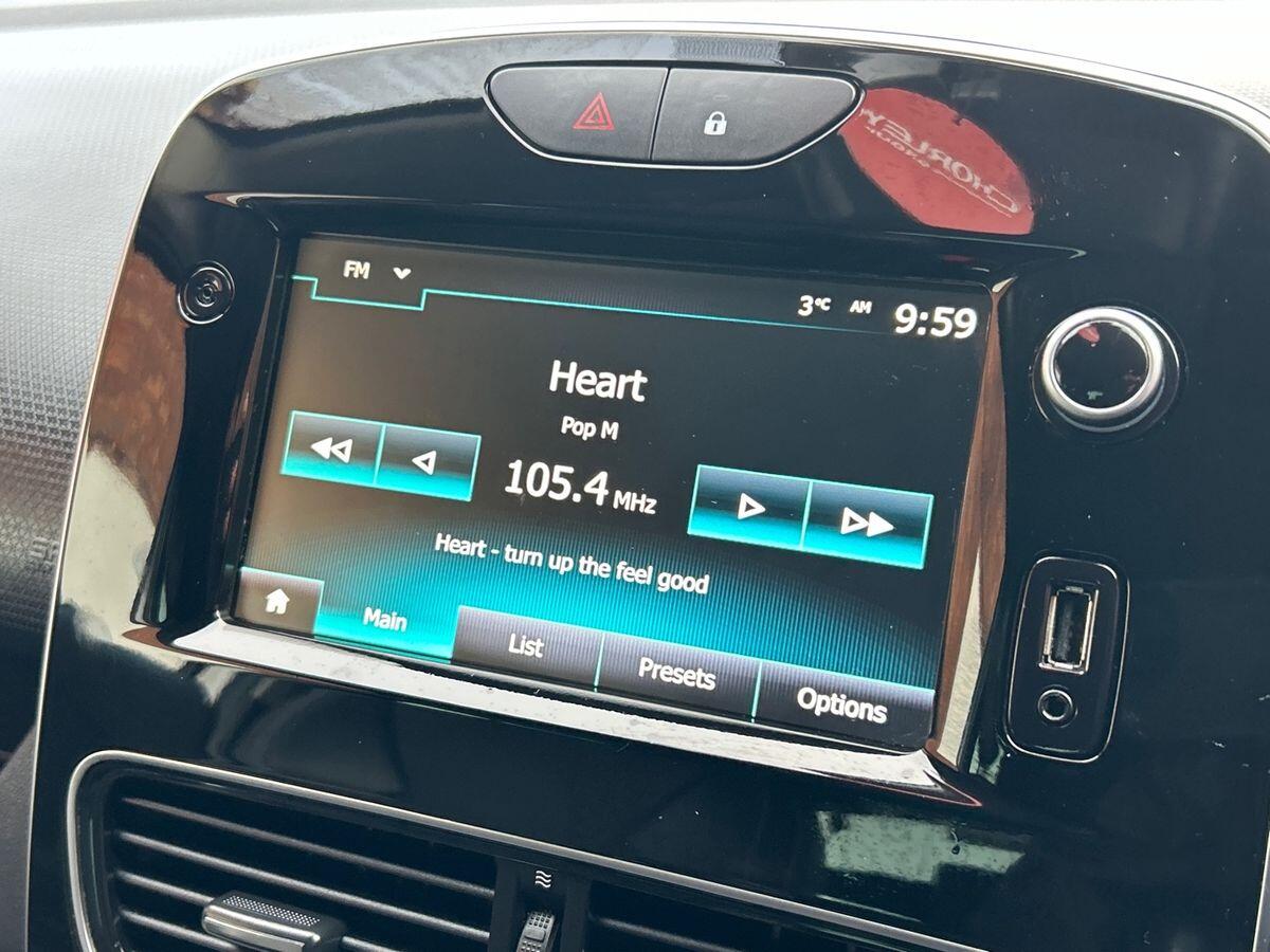 Used Renault Clio 2019 for sale - 76836328: Photo 24