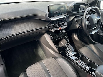 Used Peugeot 2008 2021 for sale - 78012017: Photo