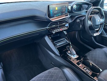 Used Peugeot 2008 2022 for sale - 77946448: Photo