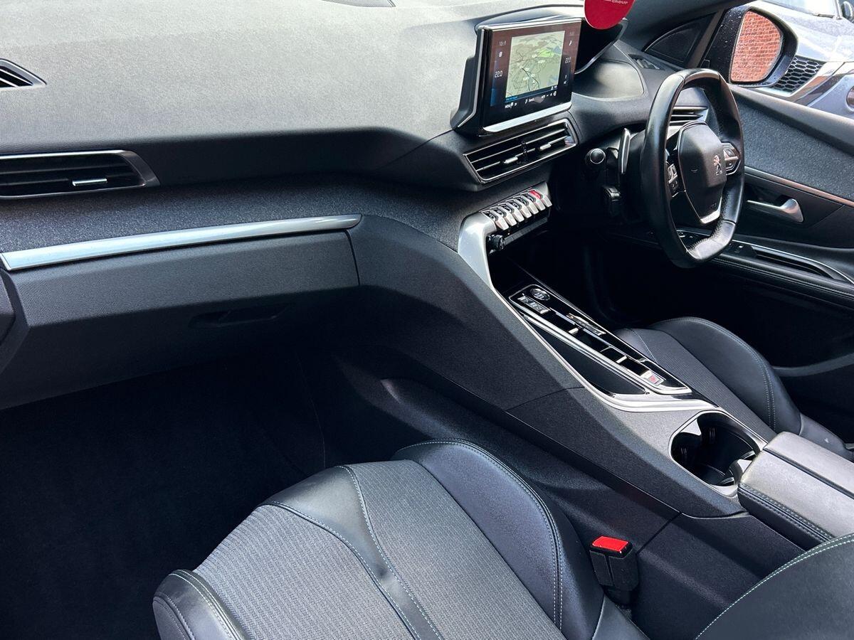 Used Peugeot 5008 2023 for sale - 76650591: Photo 2