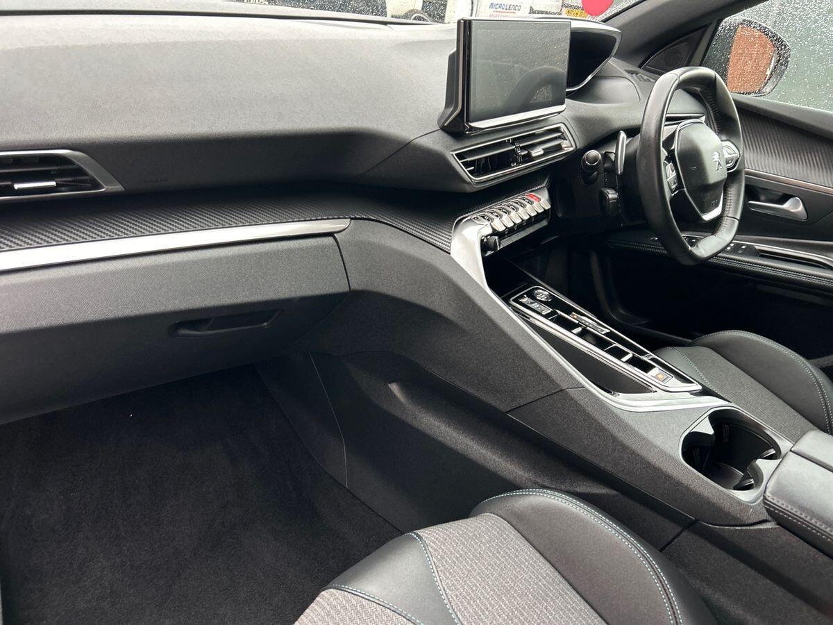 Used Peugeot 3008 2024 for sale - 76353103: Photo 2