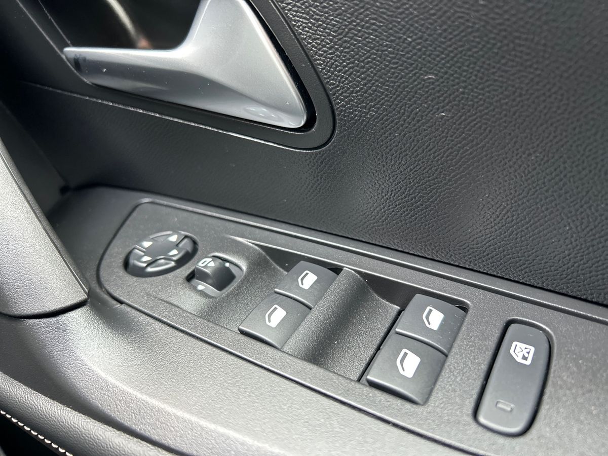 Used Peugeot 2008 2024 for sale - 77615851: Photo 44