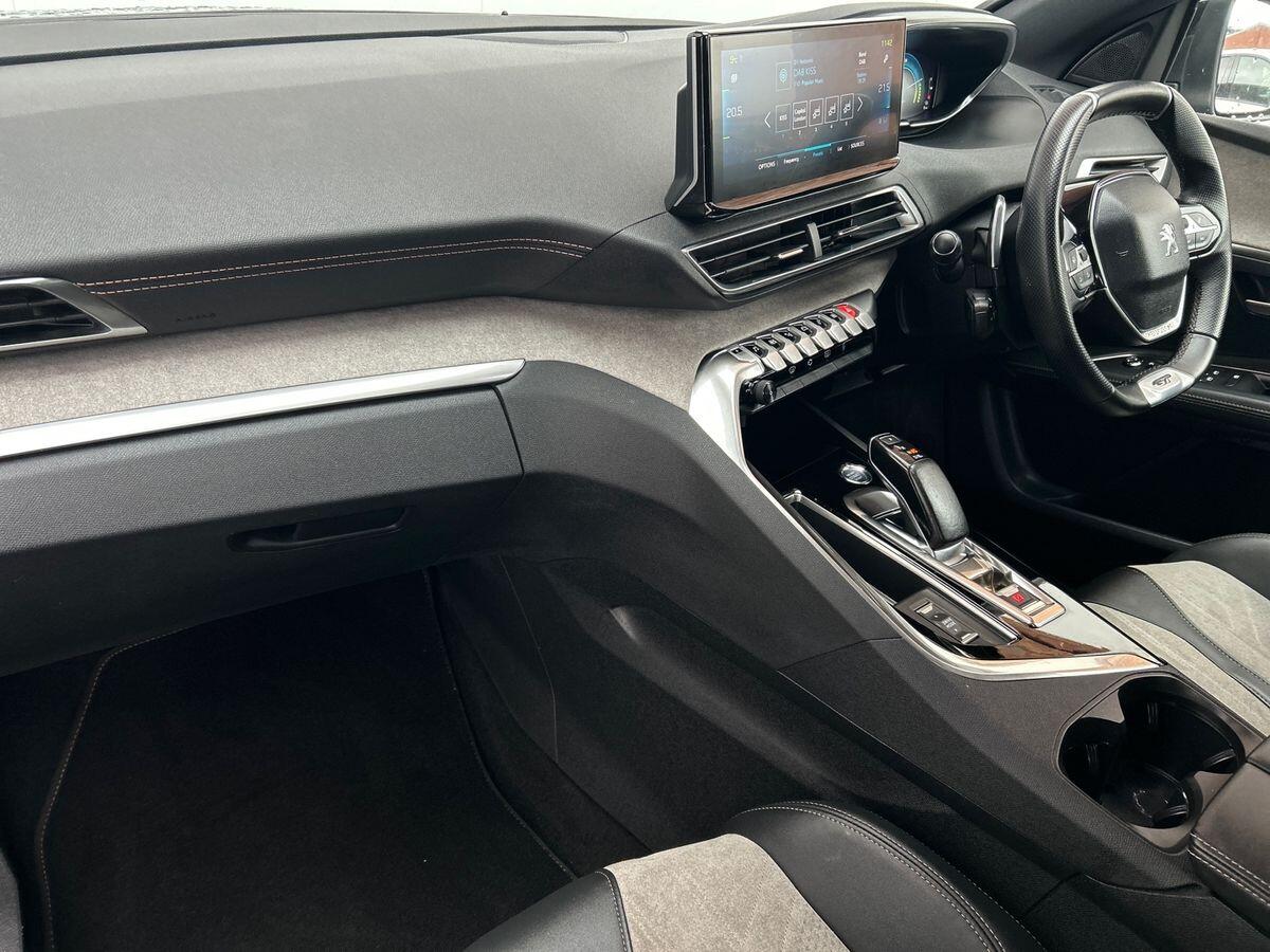 Used Peugeot 3008 2021 for sale - 77743703: Photo 2