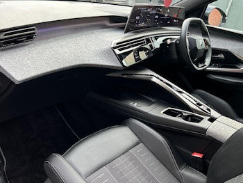 Used Peugeot 5008 2025 for sale - 76509184: Photo