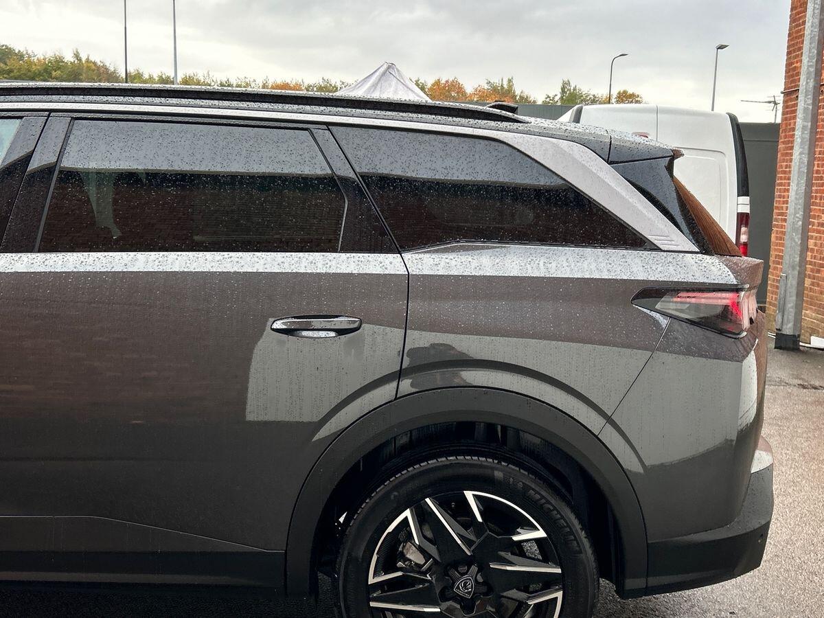 Used Peugeot 5008 2025 for sale - 76509184: Photo 41