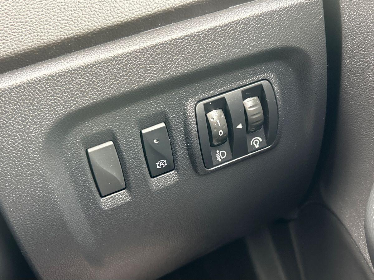 Used Renault Captur 2018 for sale - 76385458: Photo 23