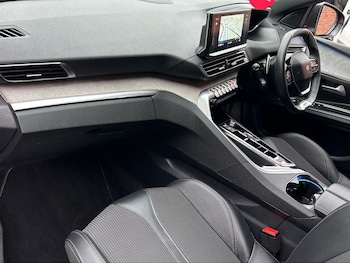 Used Peugeot 3008 2023 for sale - 76481034: Photo