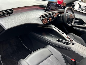 Used Peugeot 5008 2025 for sale - 76509023: Photo