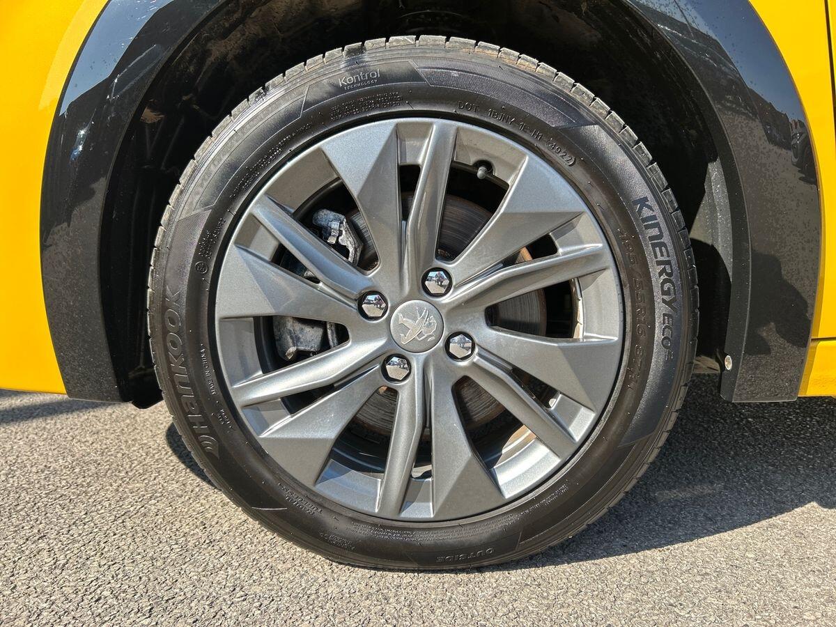 Used Peugeot E-208 2022 for sale - 77961472: Photo 10