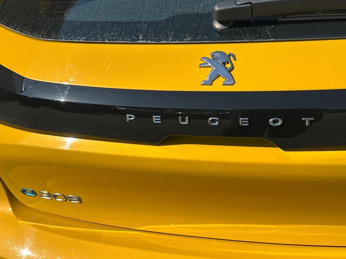 Used Peugeot E-208 2022 for sale - 77961472: Photo 25