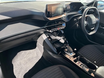 Used Peugeot E-208 2022 for sale - 77961472: Photo