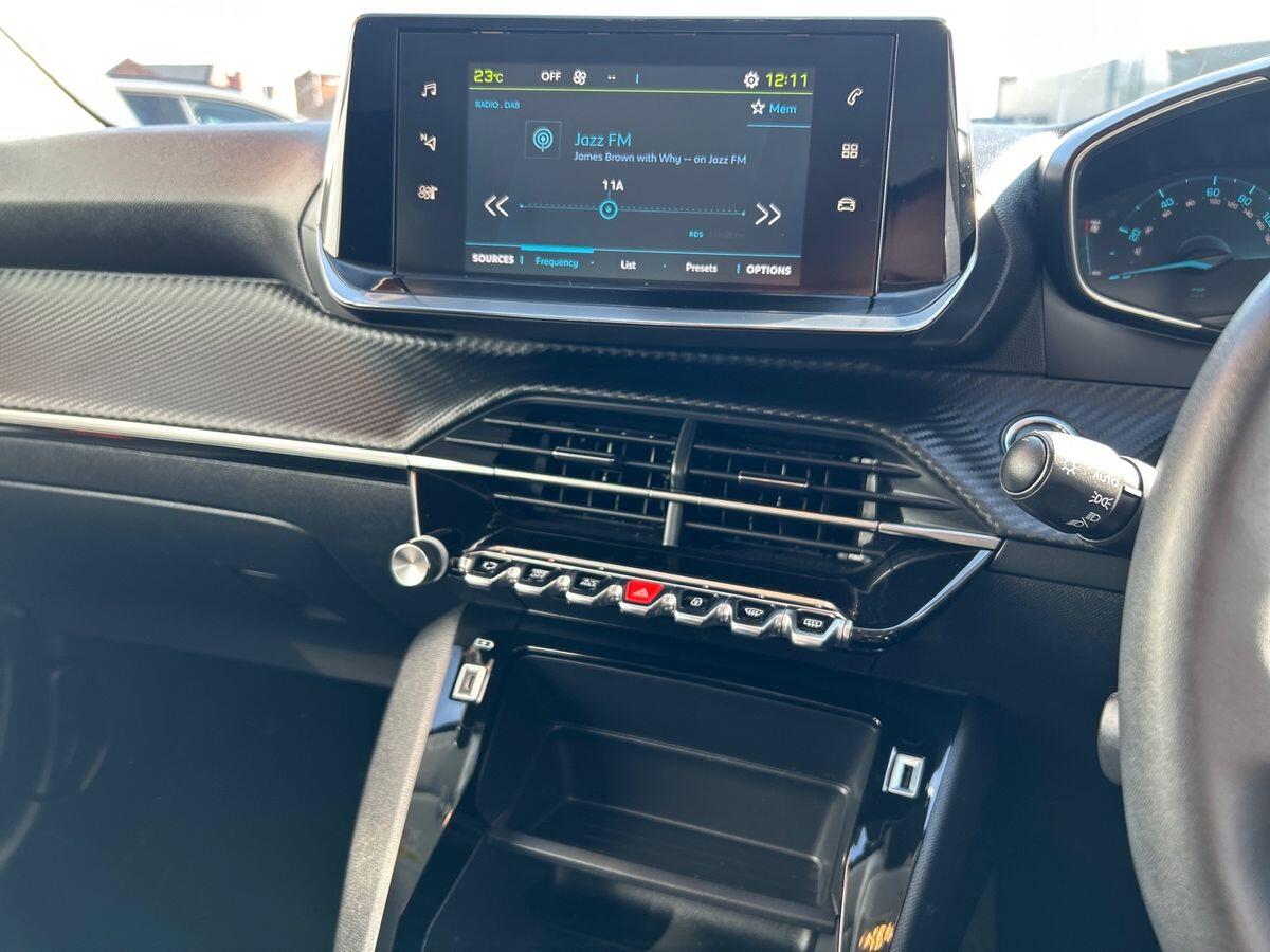 Used Peugeot E-208 2022 for sale - 77961472: Photo 9