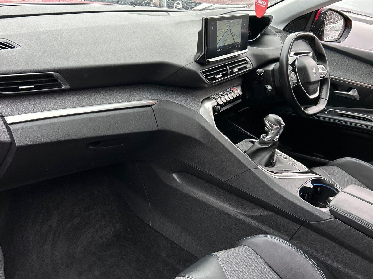 Used Peugeot 3008 2021 for sale - 76438849: Photo 2