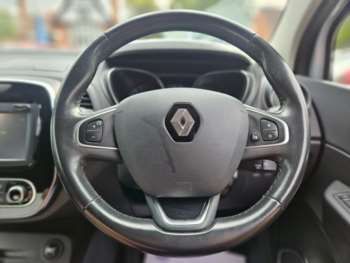 Used Renault Captur 2017 for sale - 74501762: Photo