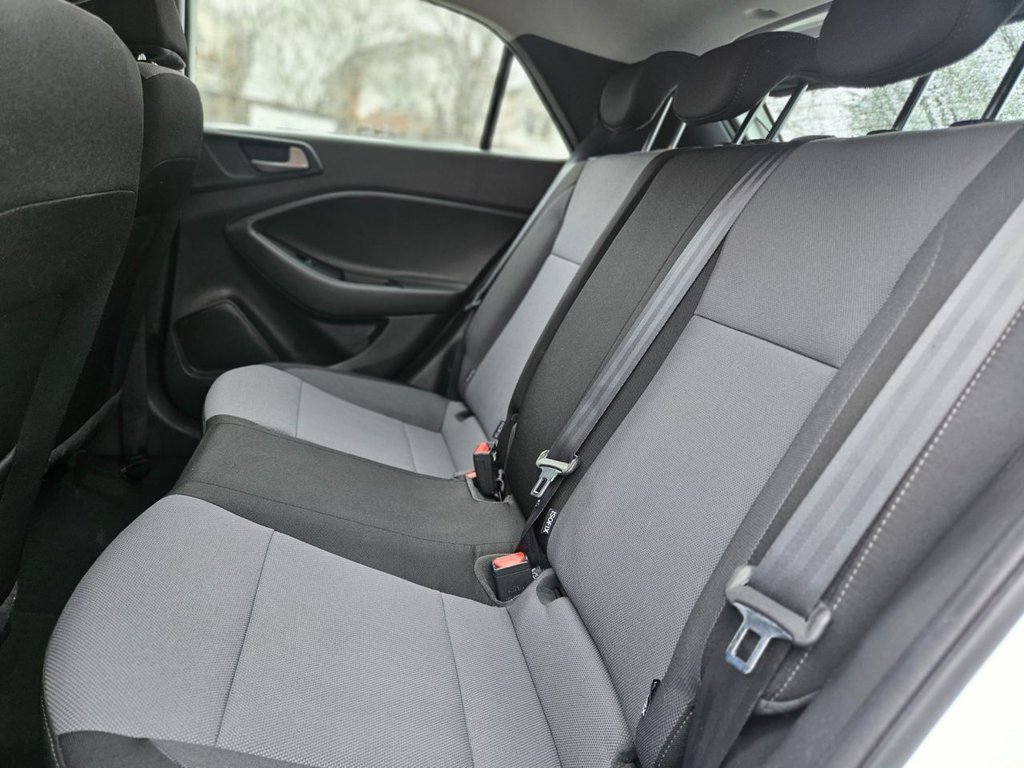 Used Hyundai i20 2018 for sale - 77356532: Photo 10