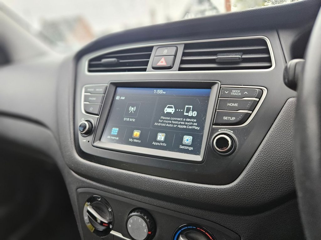 Used Hyundai i20 2018 for sale - 77356532: Photo 18