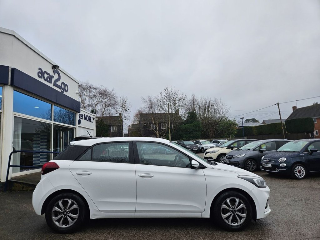 Used Hyundai i20 2018 for sale - 77356532: Photo 19