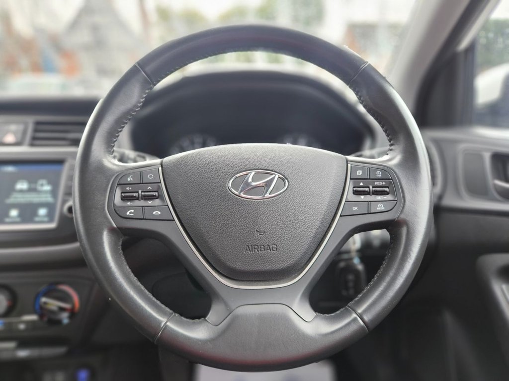 Used Hyundai i20 2018 for sale - 77356532: Photo 8
