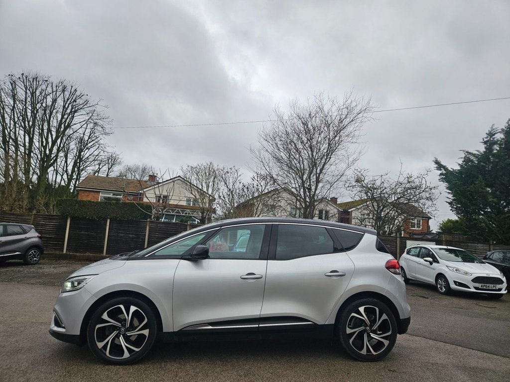 Used Renault Scenic 2017 for sale - 77153526: Photo 11