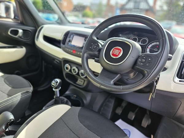 Used Fiat 500L 2017 for sale - 75654252: Photo 2