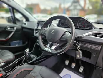 Used Peugeot 2008 2018 for sale - 79506927: Photo