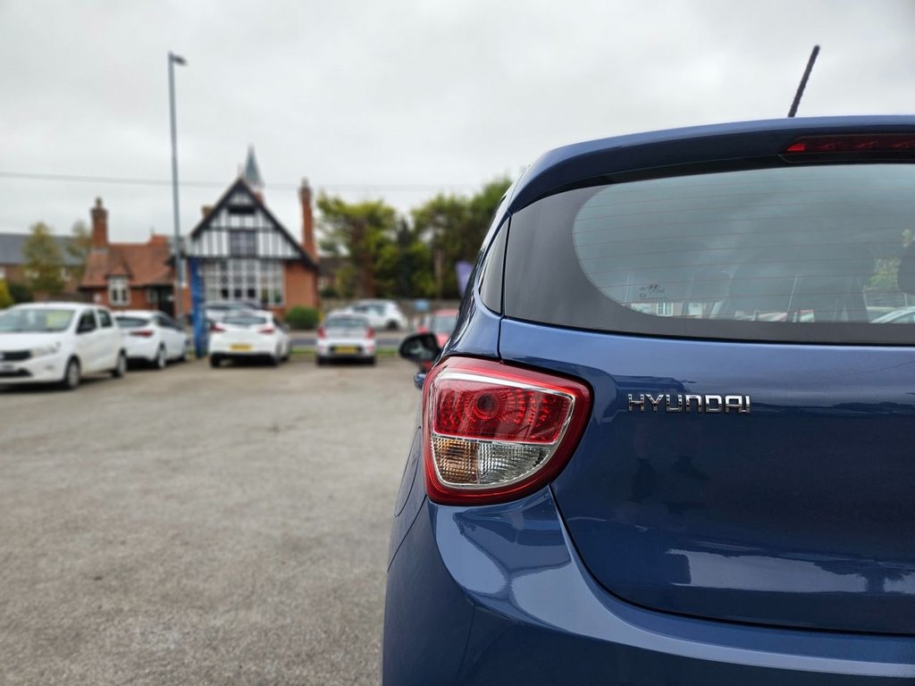 Used Hyundai i10 2015 for sale - 76527140: Photo 13