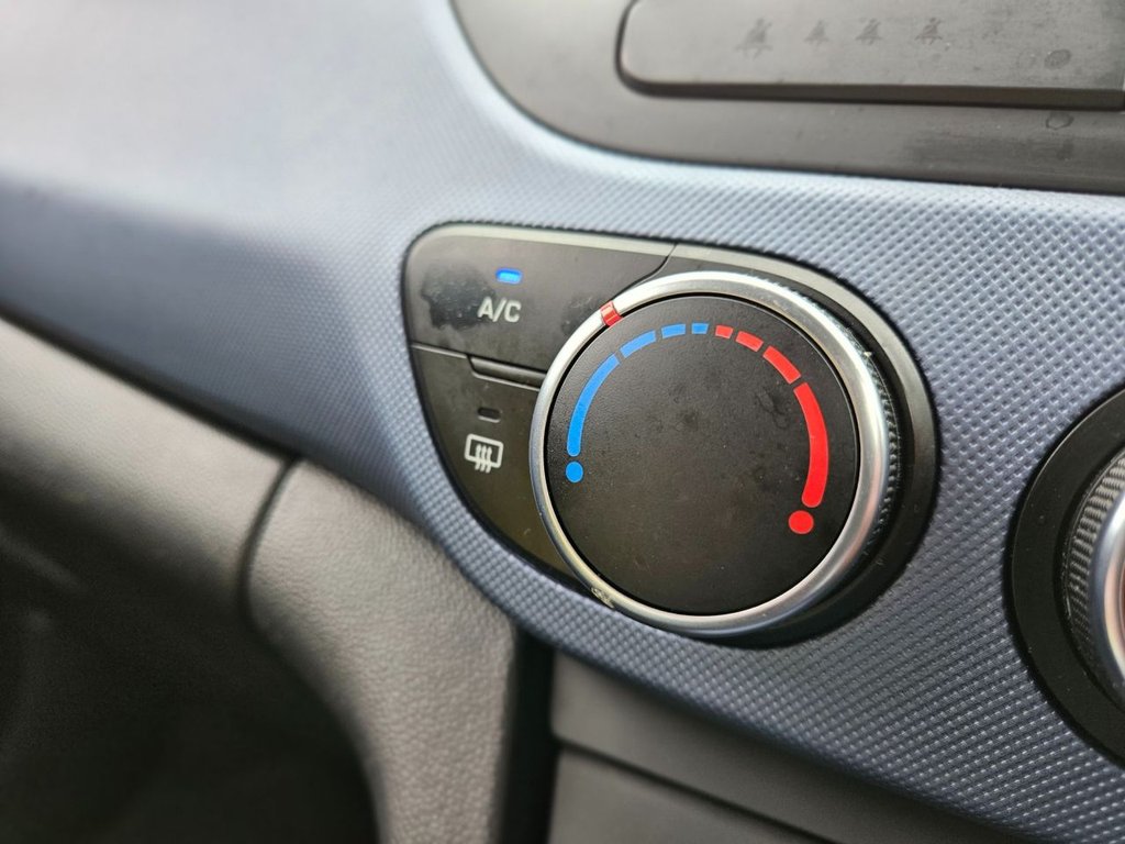 Used Hyundai i10 2015 for sale - 76527140: Photo 23