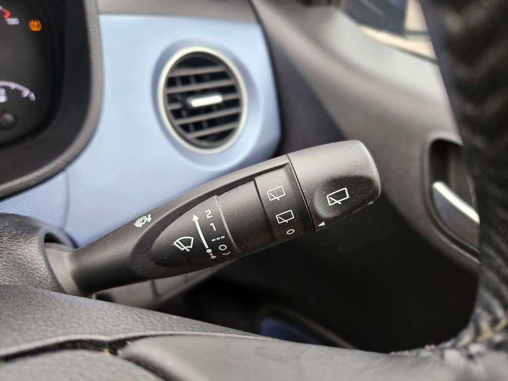 Used Hyundai i10 2015 for sale - 76527140: Photo 27