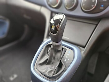 Used Hyundai i10 2015 for sale - 76527140: Photo