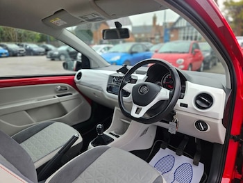 Used Volkswagen up! 2017 for sale - 77287804: Photo