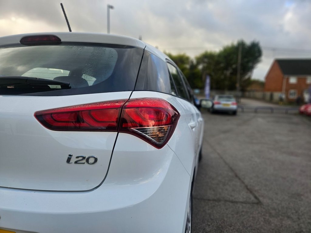 Used Hyundai i20 2018 for sale - 76768588: Photo 16