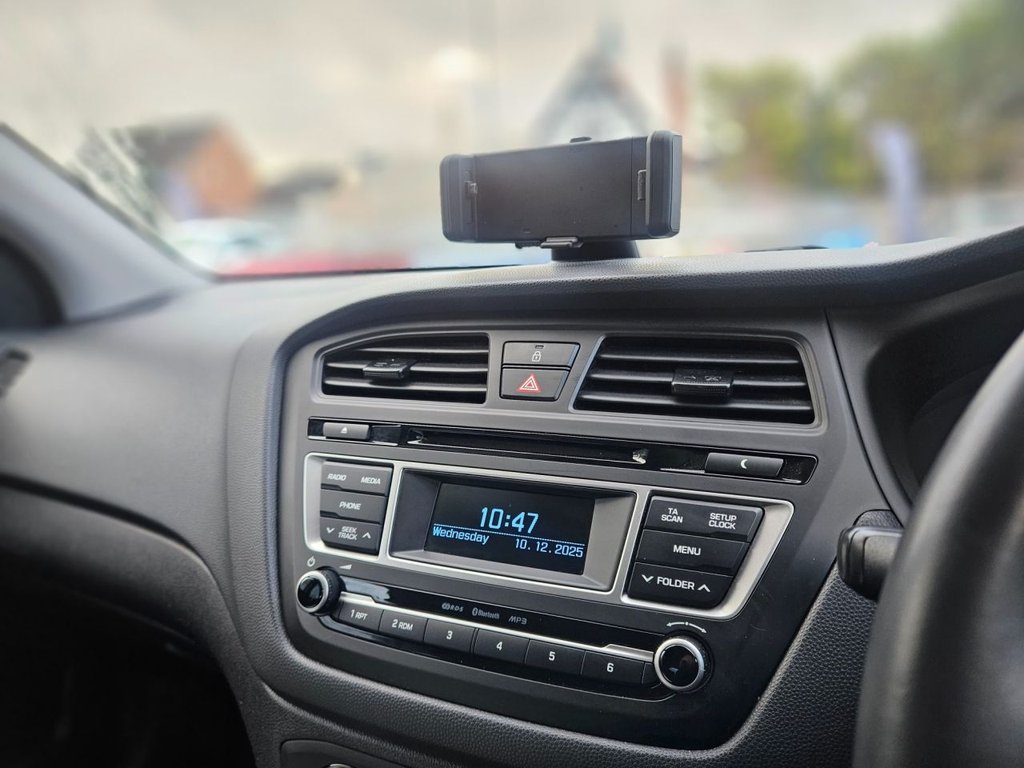 Used Hyundai i20 2018 for sale - 76768588: Photo 20