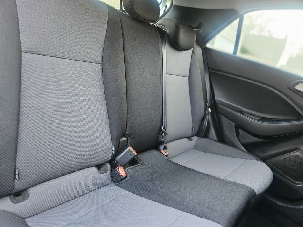 Used Hyundai i20 2018 for sale - 76768588: Photo 21