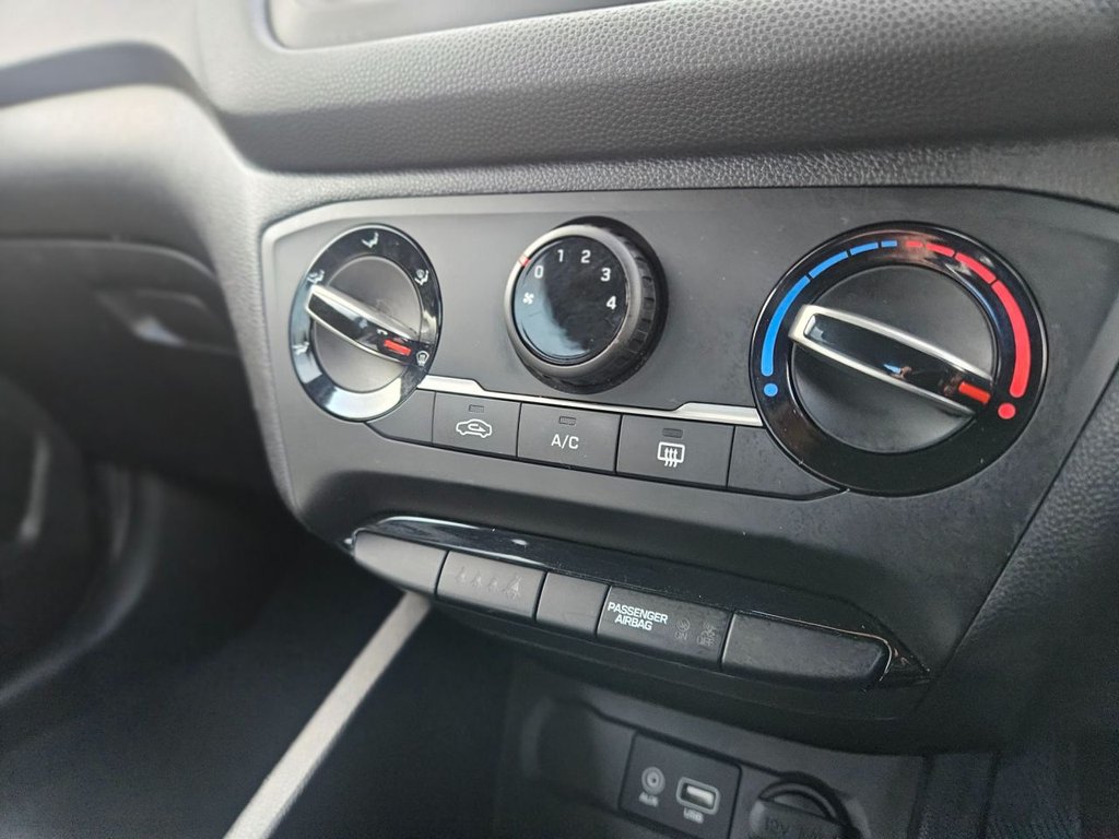 Used Hyundai i20 2018 for sale - 76768588: Photo 23