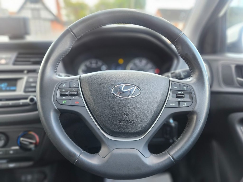 Used Hyundai i20 2018 for sale - 76768588: Photo 6