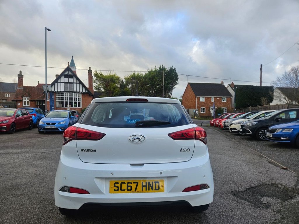 Used Hyundai i20 2018 for sale - 76768588: Photo 8