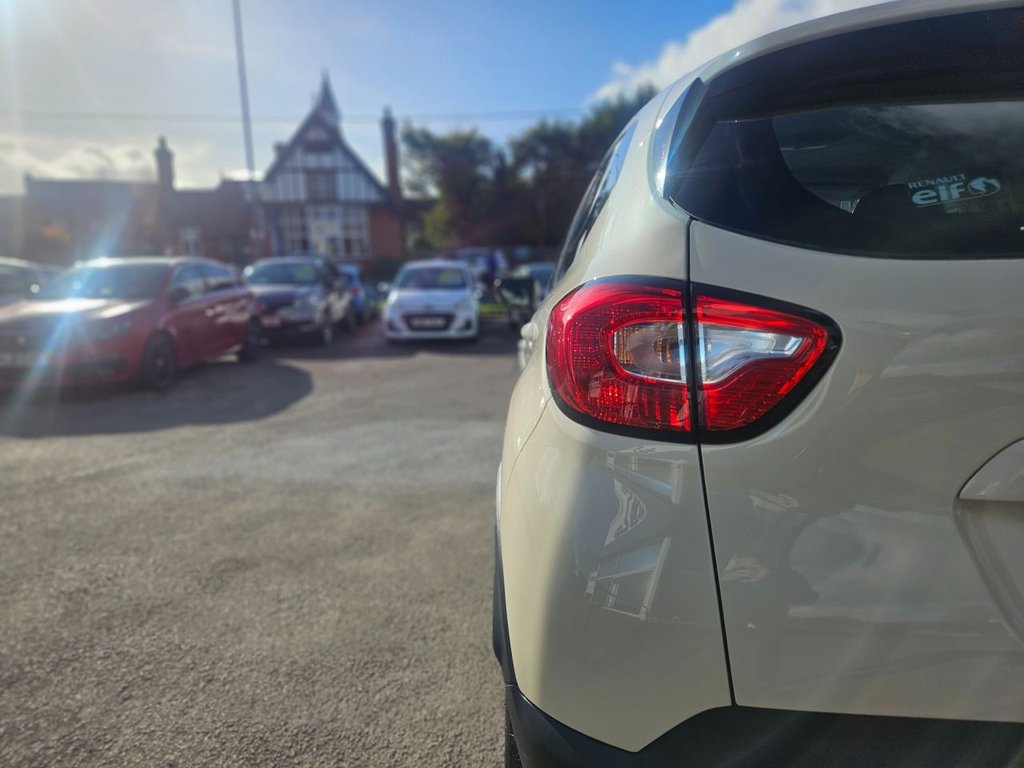 Used Renault Captur 2016 for sale - 76470445: Photo 16