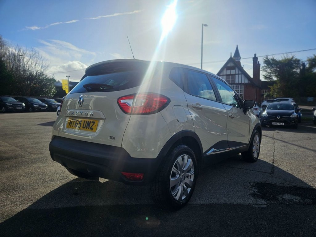 Used Renault Captur 2016 for sale - 76470445: Photo 25