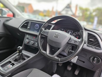 Used SEAT Leon 2019 for sale - 76147762: Photo
