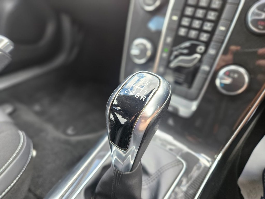 Used Volvo V40 2017 for sale - 77779855: Photo 20