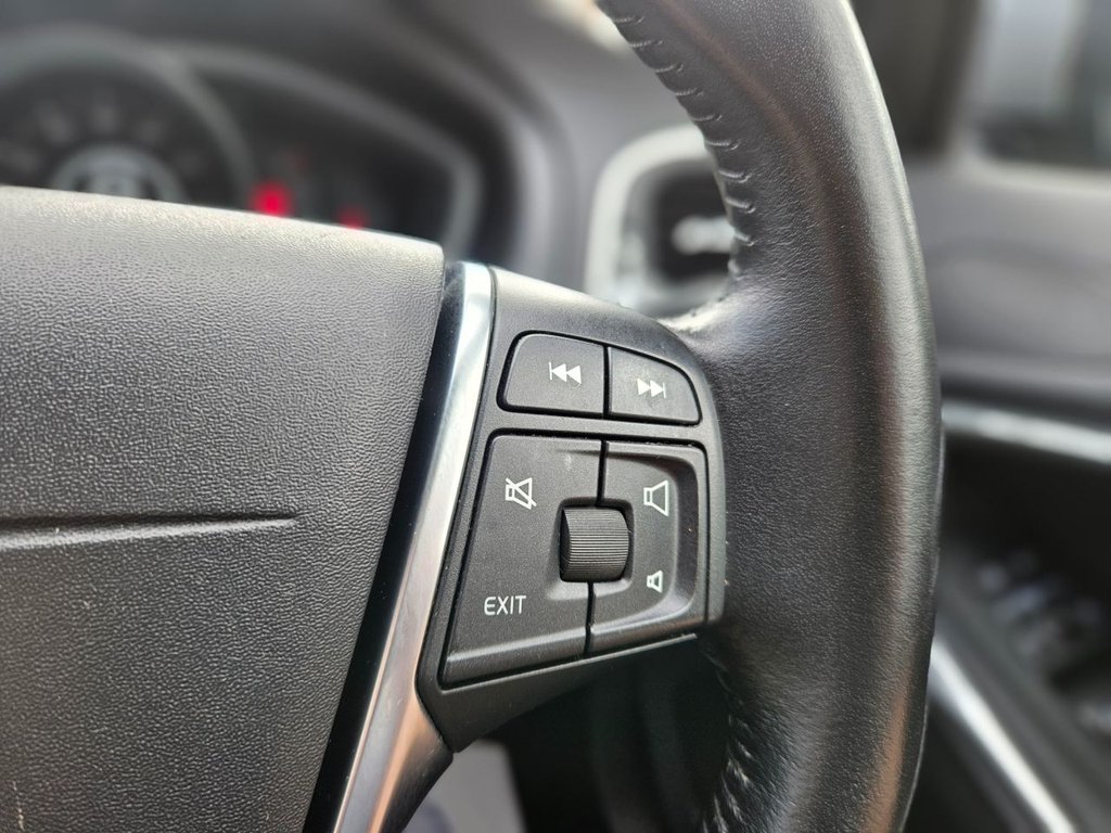 Used Volvo V40 2017 for sale - 77779855: Photo 28