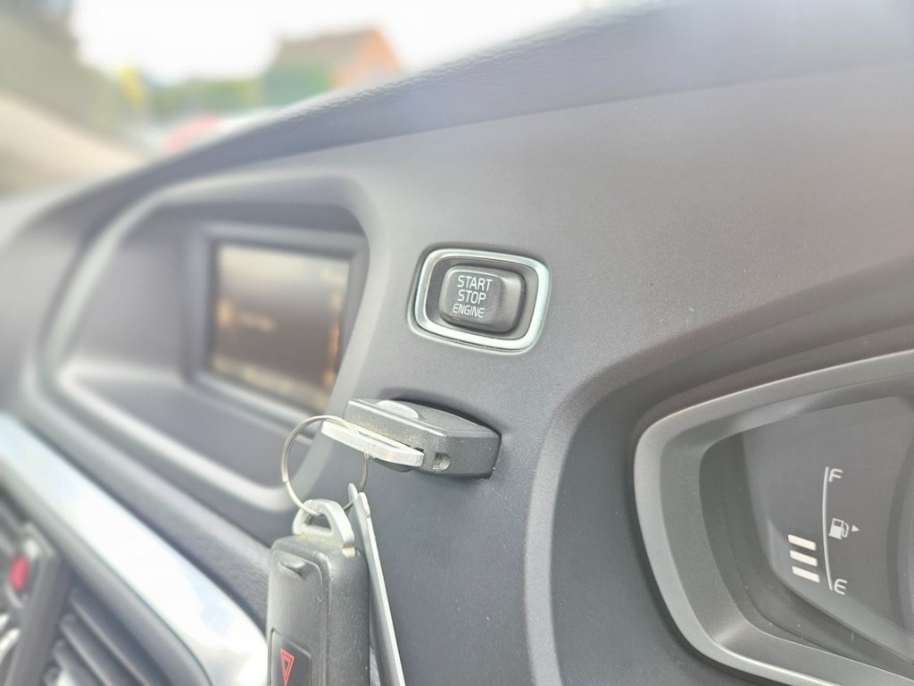 Used Volvo V40 2017 for sale - 77779855: Photo 29