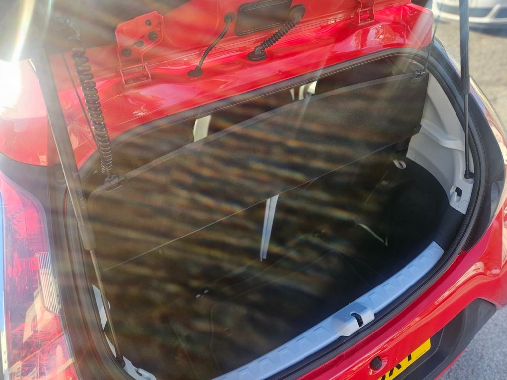 Used Toyota AYGO 2016 for sale - 76617465: Photo 17