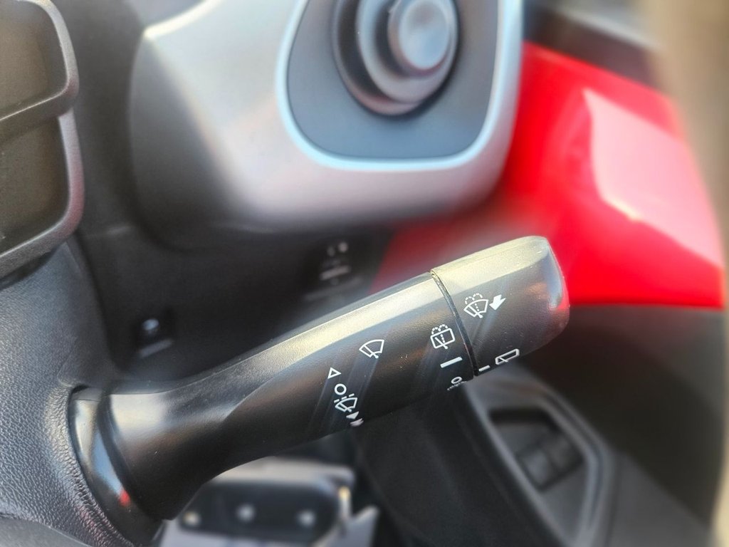 Used Toyota AYGO 2016 for sale - 76617465: Photo 23