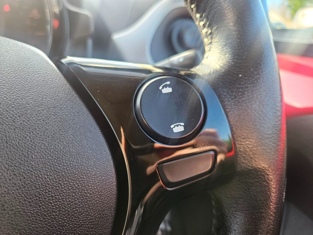 Used Toyota AYGO 2016 for sale - 76617465: Photo 25